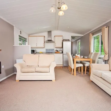 Westholme Lodges