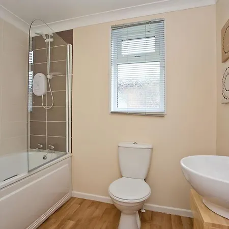 Westholme Lodges